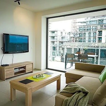 Huswell - Beautiful With Communal Pool And Gym 여관