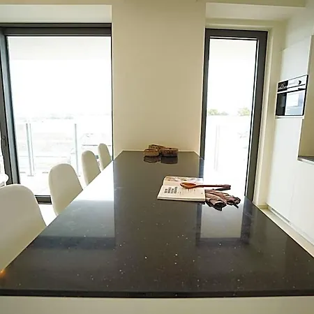 Huswell - Beautiful With Communal Pool And Gym * 오스텐드