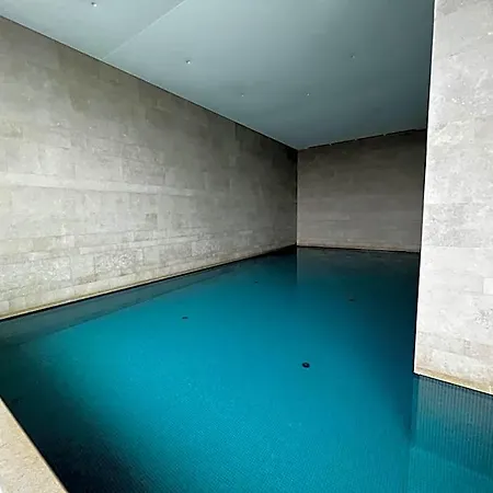 Huswell - Beautiful With Communal Pool And Gym *