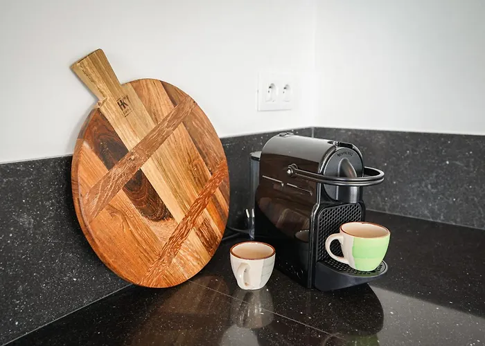 Huswell - Beautiful With Communal Pool And Gym 宾馆