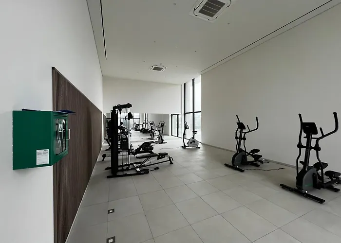 宾馆 Huswell - Beautiful With Communal Pool And Gym 奥斯滕德