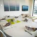 Huswell - Beautiful With Communal Pool And Gym Fogadó *