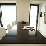 Fogadó Huswell - Beautiful With Communal Pool And Gym *