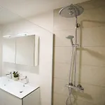 Huswell - Beautiful With Communal Pool And Gym Ostende