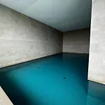 Fogadó Huswell - Beautiful With Communal Pool And Gym Ostende