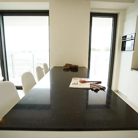 Inn Huswell - Beautiful With Communal Pool And Gym *